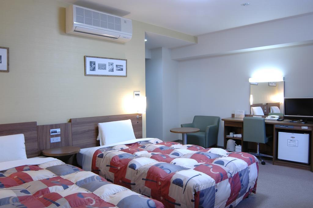 Hotel Econo Tsu Station Екстер'єр фото